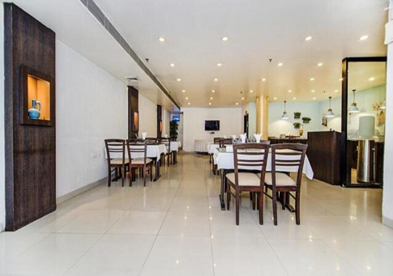 Hotel Rockland Panchsheel Enclave New Delhi Eksteriør billede
