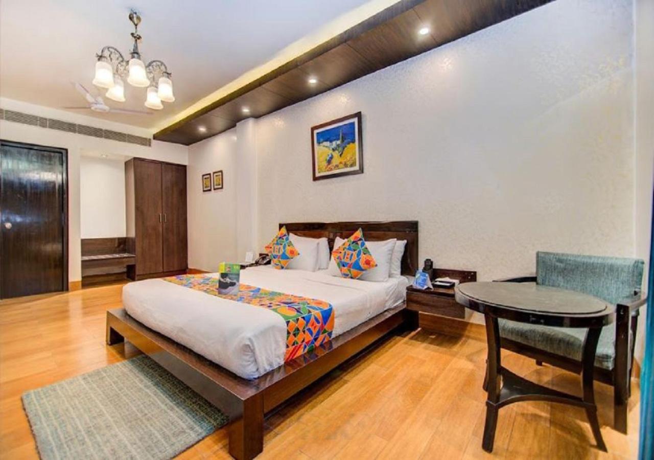 Hotel Rockland Panchsheel Enclave New Delhi Eksteriør billede